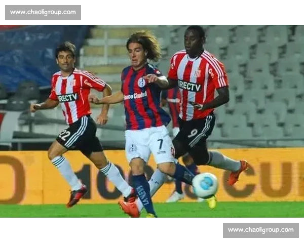 阿德莱德对阵墨尔本焦点之战解析球队状态与胜负走向赛前前瞻深度