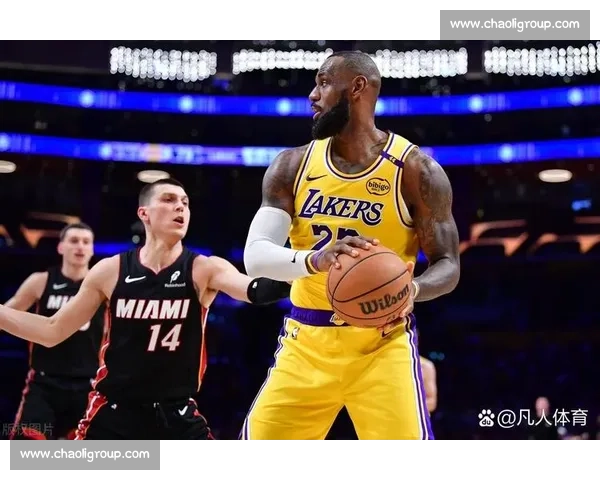 詹姆斯领衔湖人大战雷霆再创历史传奇 时隔多年再度上演经典对决 詹姆斯领衔湖人大战雷霆再创历史传奇 时隔多年再度上演经典对决