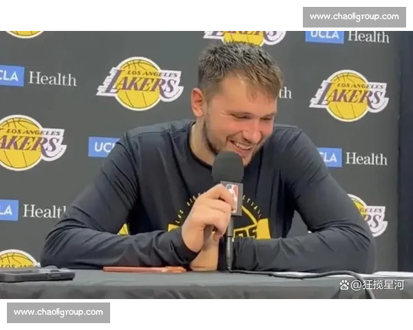 重磅交易猜想：JJJ 加盟湖人助詹皇东契奇冲冠，灰熊索要多首轮加速重建！